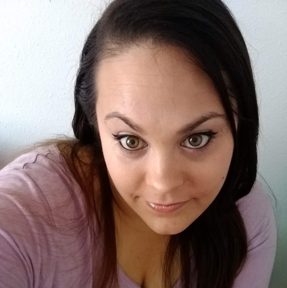 Meet your Posher, Sylvia - Picture 1 of 1